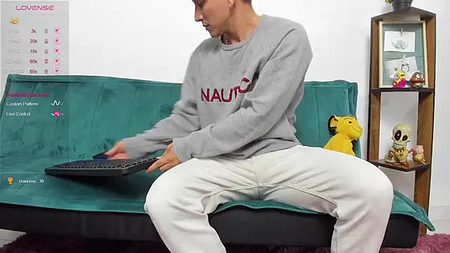 Snapshot of jacques_cardiet chatting on March 9, 2025, 8:10 pm jacques cardiet online show from March 9, 2025, 8:10 pm