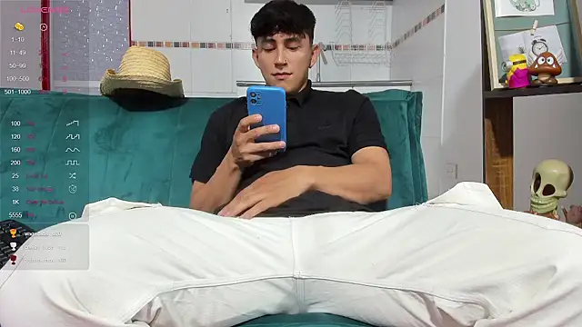 Snapshot of jacques_cardiet chatting on March 21, 2025, 6:29 pm jacques cardiet online show from March 21, 2025, 6:29 pm