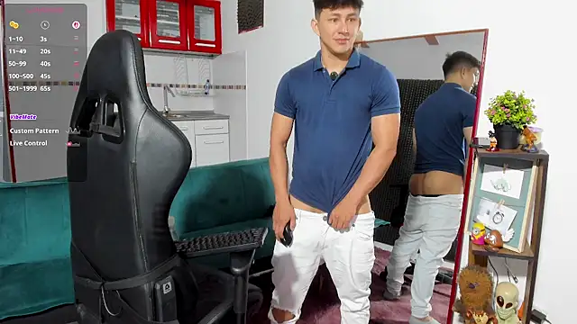 Snapshot of jacques_cardiet chatting on October 8, 2025, 11:30 am jacques cardiet online show from October 8, 2025, 11:30 am