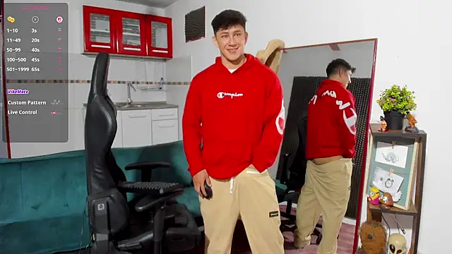 Snapshot of jacques_cardiet chatting on October 10, 2025, 11:20 am jacques cardiet online show from October 10, 2025, 11:20 am