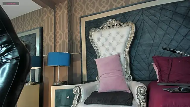 Janna Rousse  online show from September 26, 2025, 12:31 pm