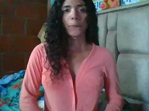 Nadia Monroe online show from May 6, 2026, 12:10 pm
