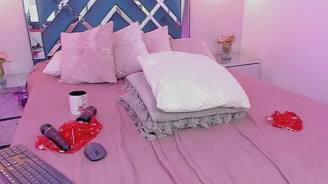 Miakhalifa 7 online show from February 24, 2025, 2:48 pm