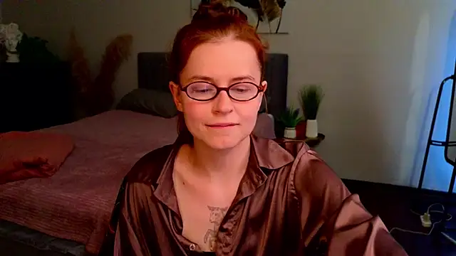 Snapshot of reb_luvng chatting on September 9, 2025, 1:43 pm reb luvng online show from September 9, 2025, 1:43 pm