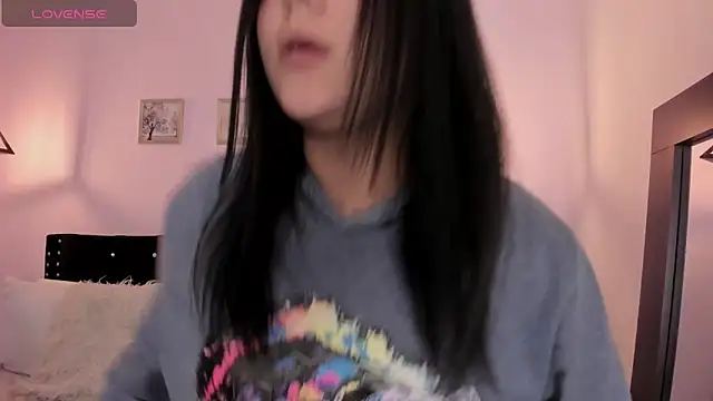 Oriana Guzman online show from October 10, 2025, 11:26 pm