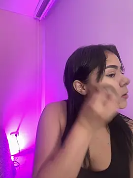 Oriana Guzman online show from April 13, 2026, 11:10 pm