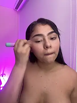 Oriana Guzman online show from April 17, 2026, 2:47 am