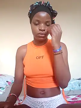 hotgal1112 online show from February 18, 2026, 3:57 am