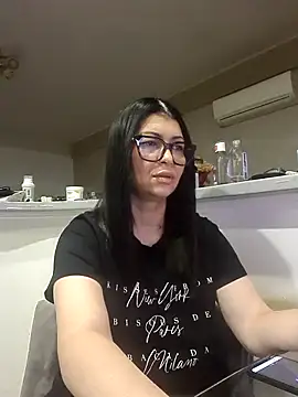 Milf Abigail online show from October 14, 2025, 10:21 pm