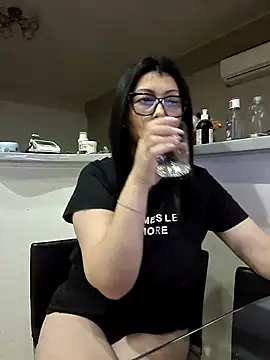 Milf Abigail online show from November 25, 2025, 2:11 am