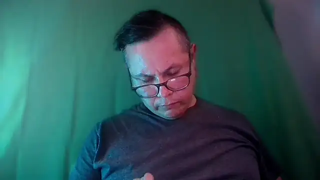 Snapshot of AlanDickson chatting on April 19, 2026, 6:10 pm AlanDickson online show from April 19, 2026, 6:10 pm