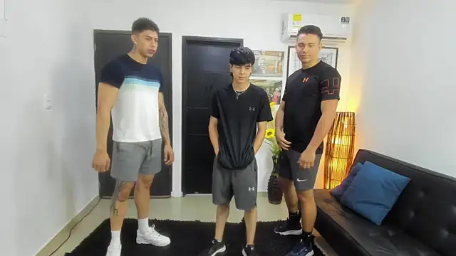 badguyss bisex online show from March 12, 2026, 11:38 am