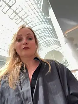 LadyTatiana Madam online show from June 19, 2026, 2:21 pm