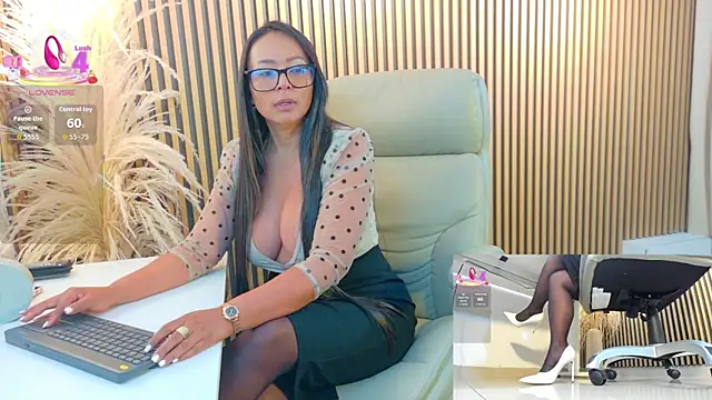 lulu 072 online show from January 10, 2026, 12:12 am