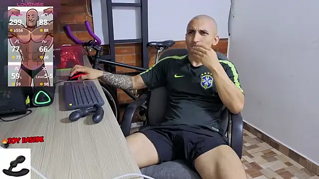 Marck Muscle online show from April 13, 2026, 11:43 pm