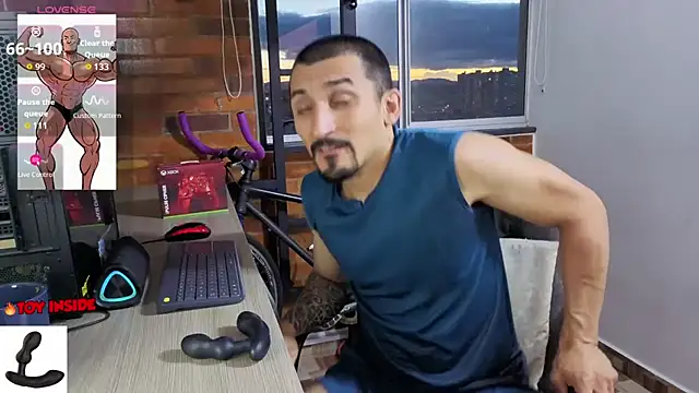 Snapshot of Marck_Muscle chatting on June 24, 2026, 11:26 pm Marck Muscle online show from June 24, 2026, 11:26 pm