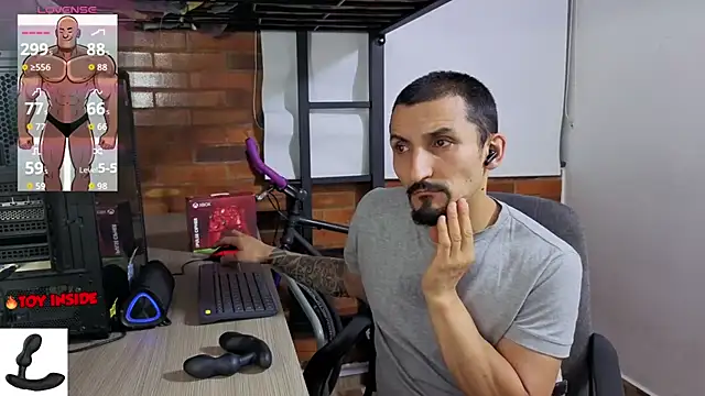 Snapshot of Marck_Muscle chatting on July 5, 2026, 4:19 am Marck Muscle online show from July 5, 2026, 4:19 am