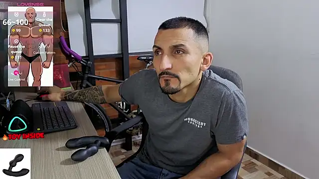 Snapshot of Marck_Muscle chatting on July 6, 2026, 1:13 am Marck Muscle online show from July 6, 2026, 1:13 am