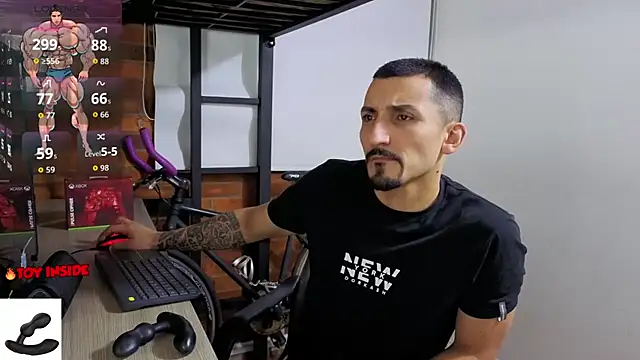 Snapshot of Marck_Muscle chatting on July 14, 2026, 12:57 am Marck Muscle online show from July 14, 2026, 12:57 am