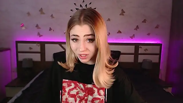 Tessa Walker online show from February 3, 2025, 11:53 am