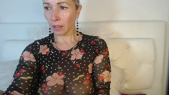 Ingridbergman online show from February 8, 2025, 2:38 pm