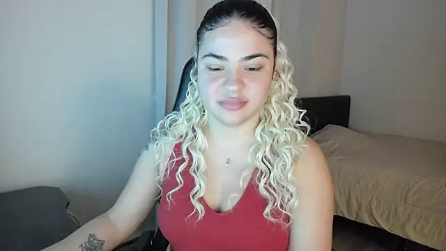 MelSaunders online show from January 4, 2025, 1:42 am