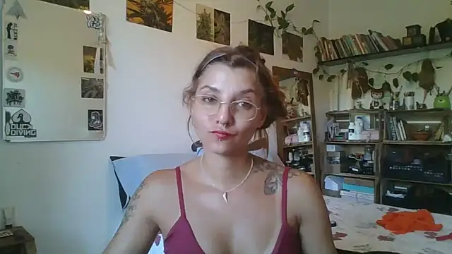 Snapshot of SweetyBabyDemon chatting on March 8, 2025, 8:14 pm SweetyBabyDemon online show from March 8, 2025, 8:14 pm