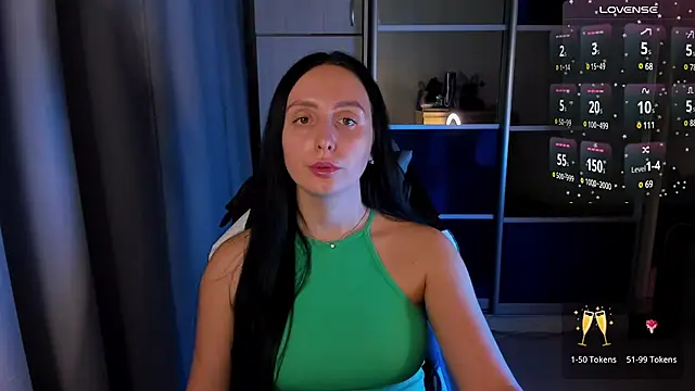 Snapshot of Christy_Calypso chatting on February 5, 2025, 1:15 am Christy Calypso online show from February 5, 2025, 1:15 am