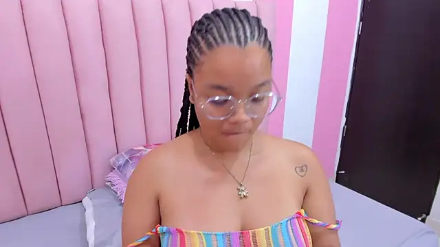 ISABELLA 020 online show from March 15, 2025, 5:48 pm