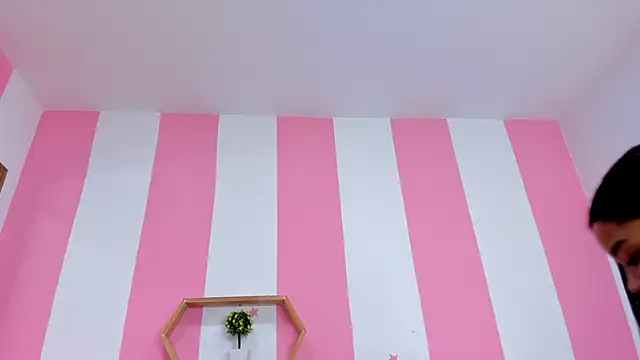 ISABELLA 020 online show from March 6, 2026, 11:50 am