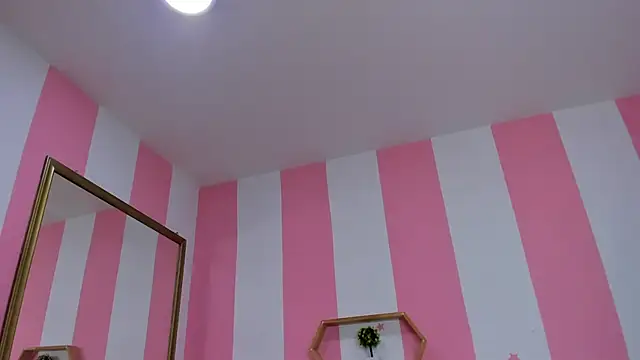 ISABELLA 020 online show from March 12, 2026, 12:22 pm