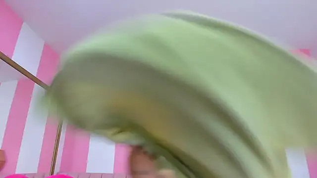 ISABELLA 020 online show from April 8, 2026, 12:49 pm