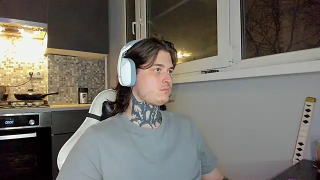  torfin  online show from December 6, 2024, 9:13 pm