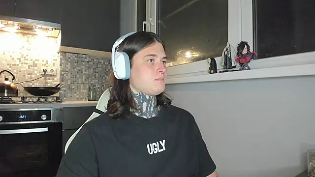  torfin  online show from February 20, 2025, 8:58 pm