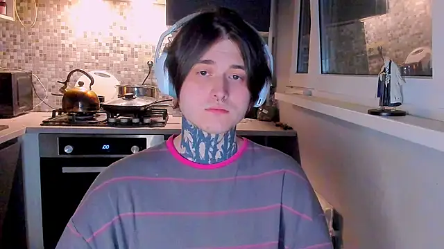  torfin  online show from March 14, 2026, 9:53 pm