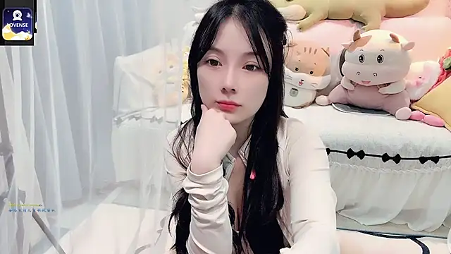 AKiKi711 online show from September 21, 2025, 5:03 pm