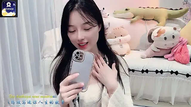 AKiKi711 online show from October 15, 2025, 4:40 pm