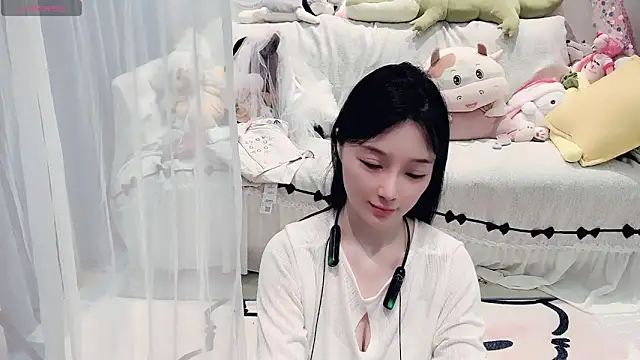 AKiKi711 online show from June 2, 2026, 4:53 pm
