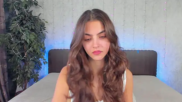 Snapshot of Milana_Crystal_ chatting on December 6, 2024, 8:15 am Milana Crystal online show from December 6, 2024, 8:15 am