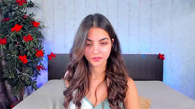 Snapshot of Milana_Crystal_ chatting on January 21, 2025, 11:24 am Milana Crystal online show from January 21, 2025, 11:24 am