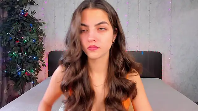 Snapshot of Milana_Crystal_ chatting on February 3, 2025, 8:13 am Milana Crystal online show from February 3, 2025, 8:13 am