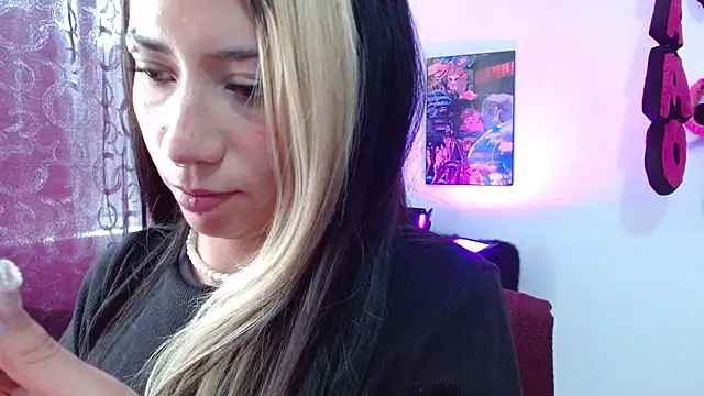 squirt charlott online show from September 24, 2025, 6:33 pm