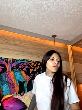 Cori Paige online show from November 23, 2025, 4:34 am