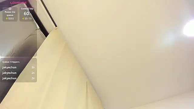 Kylie2211 online show from March 27, 2026, 8:26 am