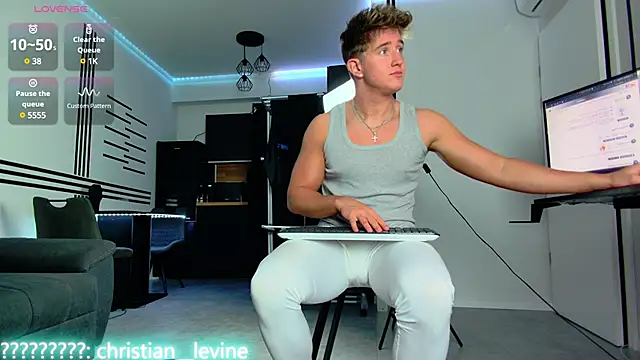 ChristianLevine  online show from January 19, 2025, 7:04 pm