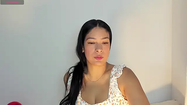 bella hadid1  online show from June 23, 2026, 10:13 am