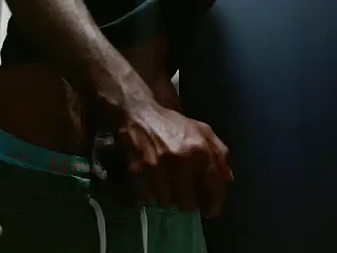 Snapshot of phbbcsham chatting on December 10, 2024, 10:05 pm phbbcsham online show from December 10, 2024, 10:05 pm