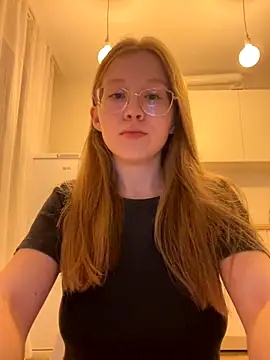 Eva Weyne online show from October 2, 2025, 8:27 pm