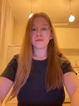 Eva Weyne online show from November 18, 2025, 8:24 pm