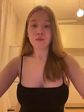 Eva Weyne online show from March 12, 2026, 8:26 pm